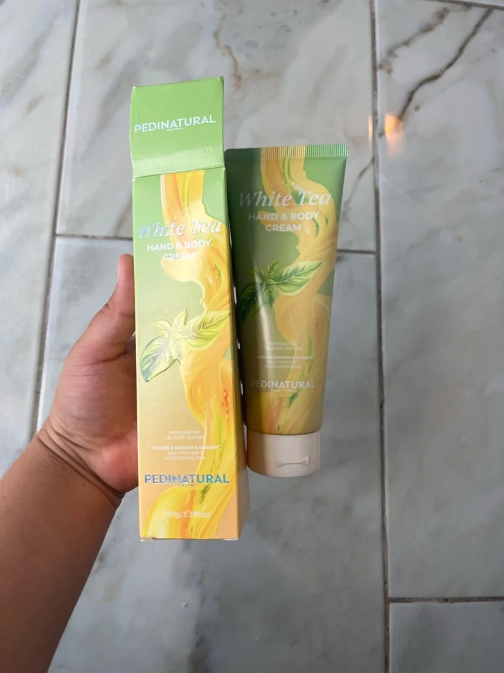 White Tea Hand & Body Cream - Yellow/Green